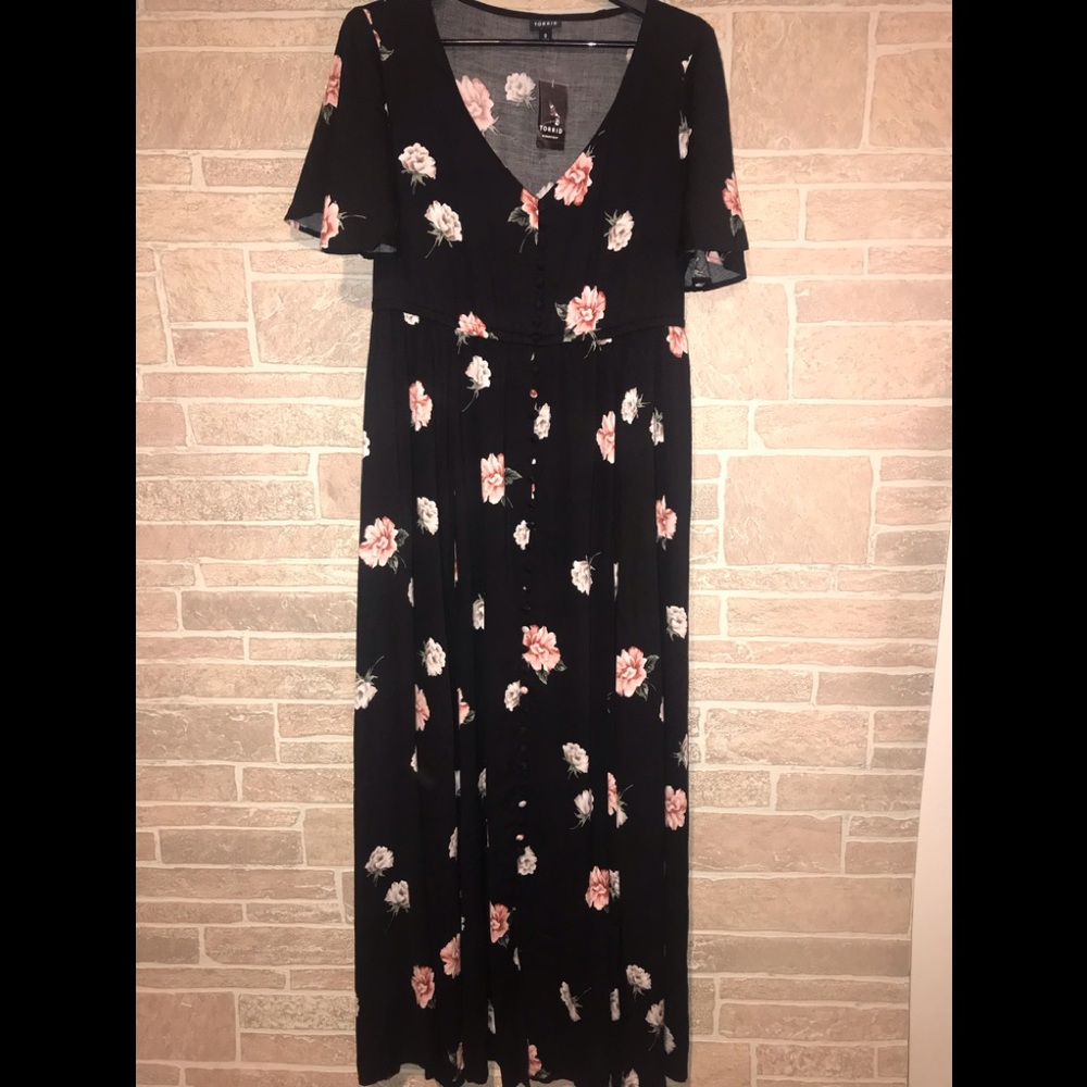 Torrid Long Floral Dress Size 0/12.